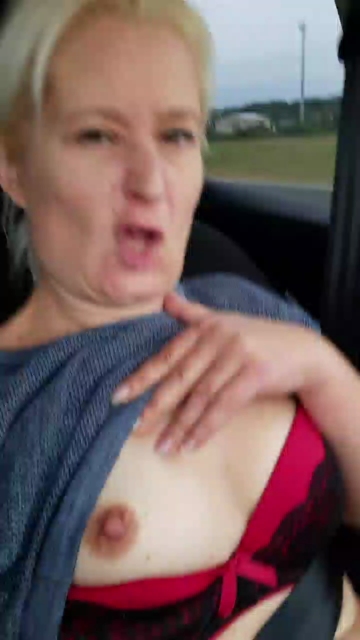 GeileEstelle 21-08-2021 Topless 